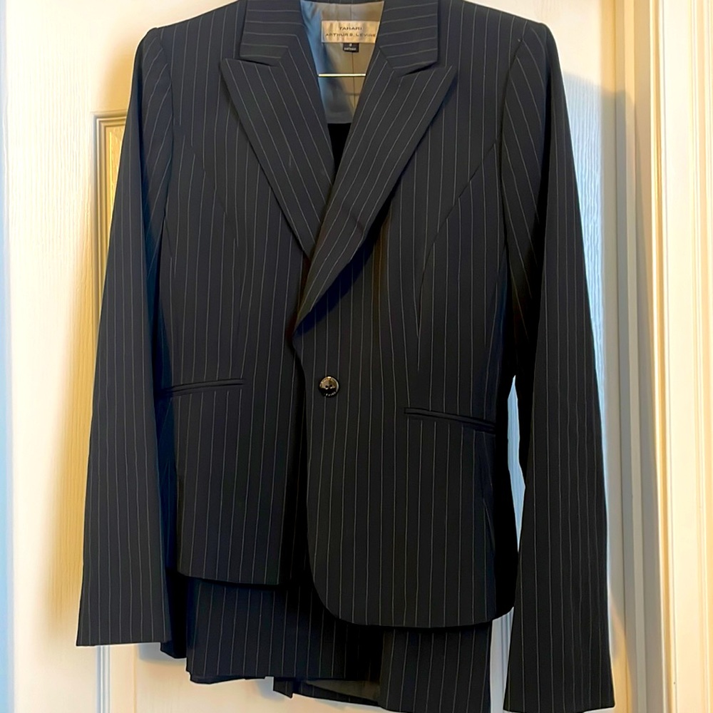 Tahari 2 pc pinstripe suit.  Size 8